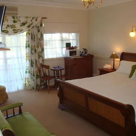 Lanterns Retreats Villa Dunsborough Room photo